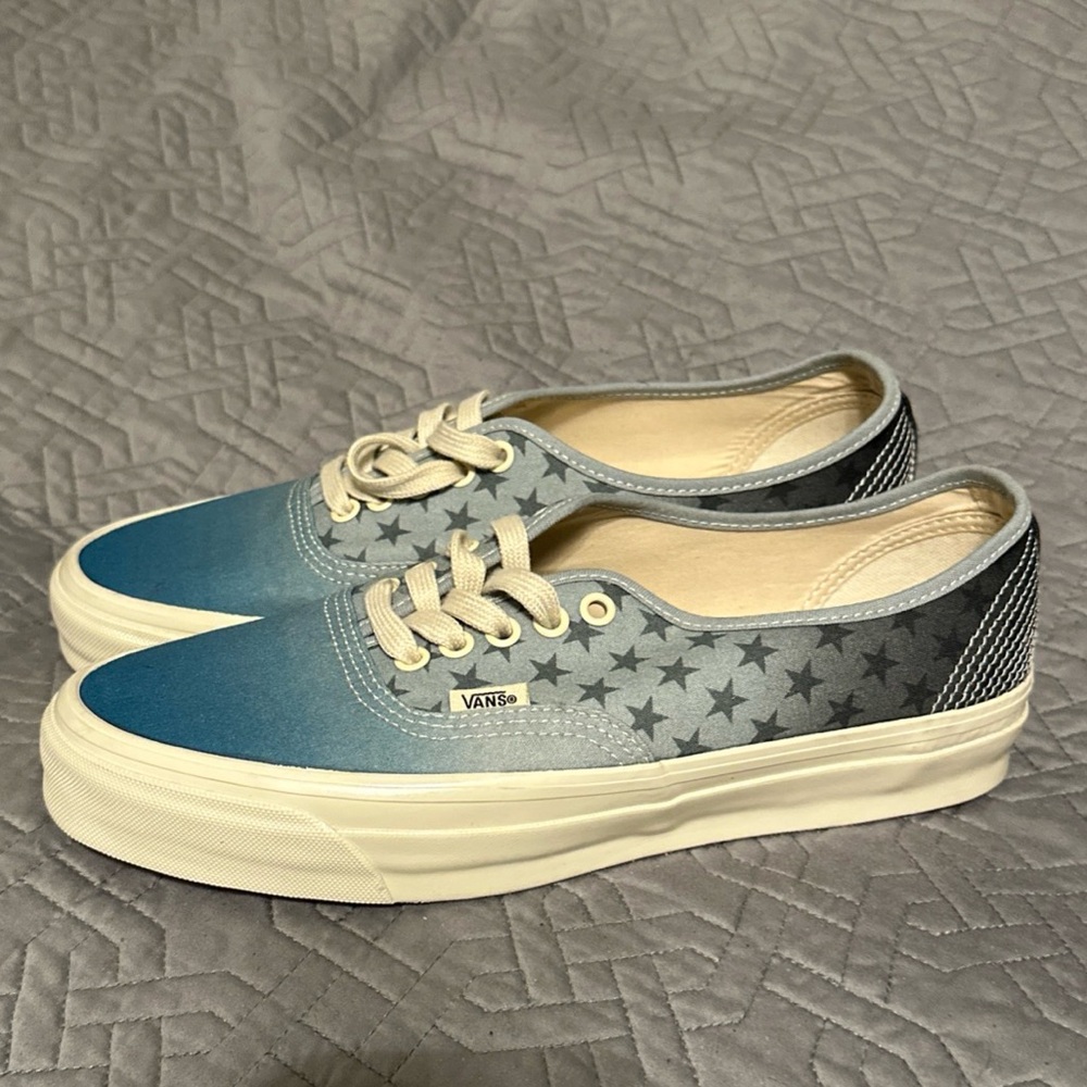 Vans Premium Authentic Echoes M 9.5 / W 11 Shoes Puritan Grey Stars Blue Low Top